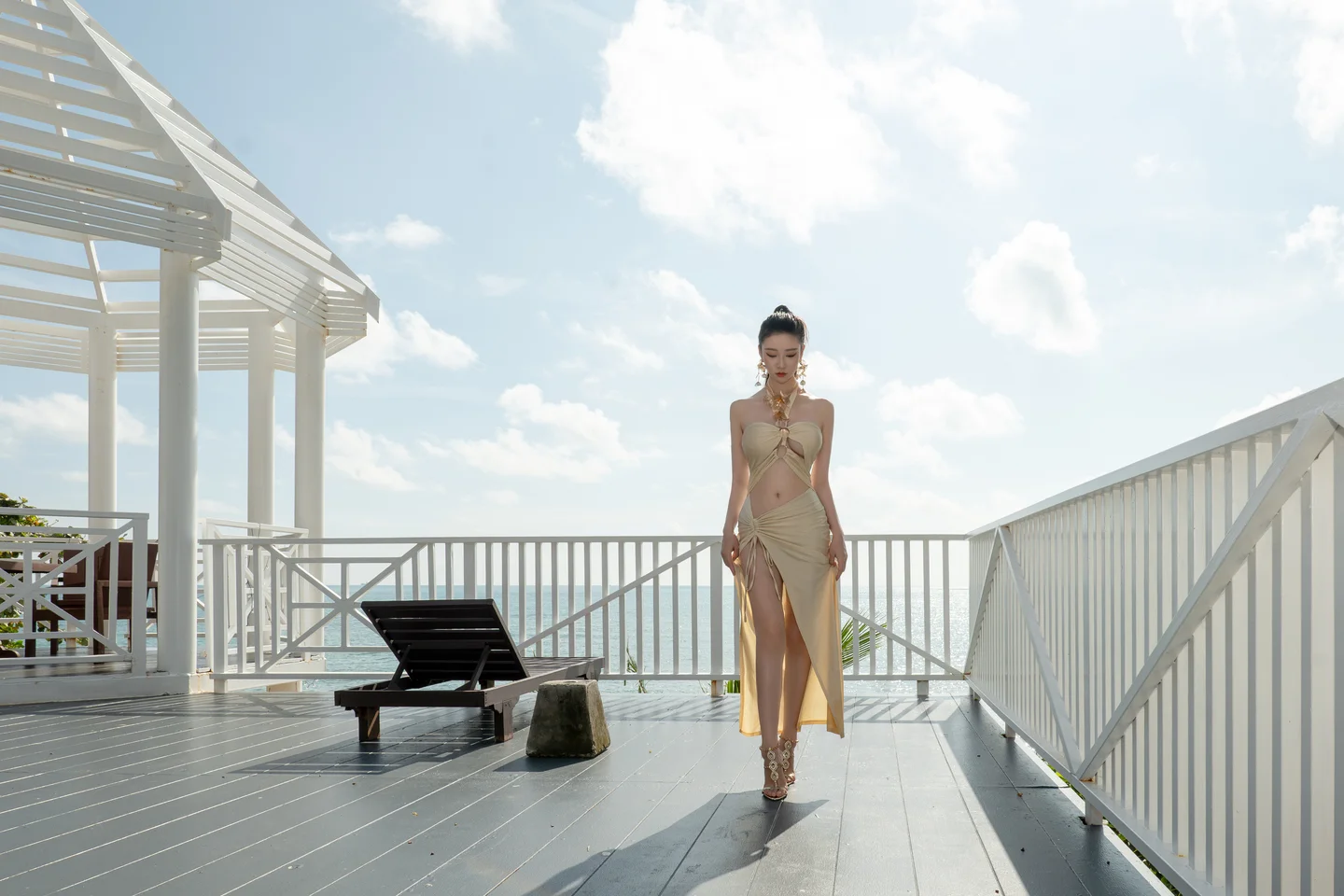 年年 - 海边维纳斯 [80P-549MB] tg@simisebaisi 【丝足阁】079.webp